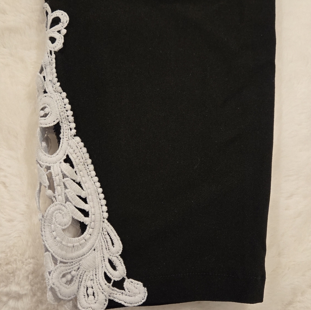 🫶Elegant Black Lace Trim Pants - Picture 4 of 8